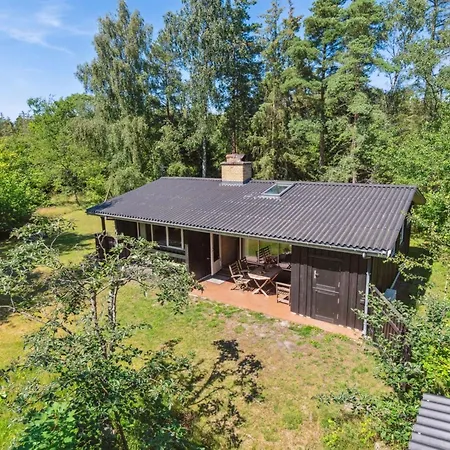 Gullmaj - 200m From The Sea By Interhome *