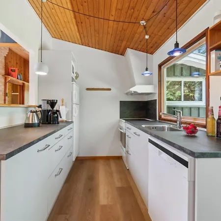 Gullmaj - 200m From The Sea By Interhome בית נופש