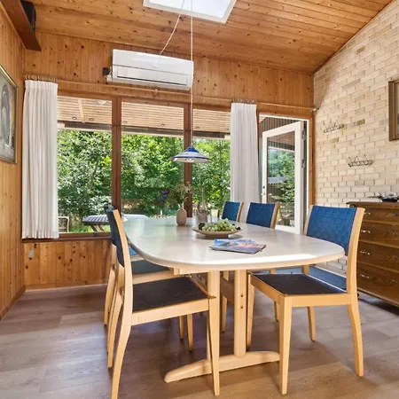 Gullmaj - 200m From The Sea By Interhome בית נופש *