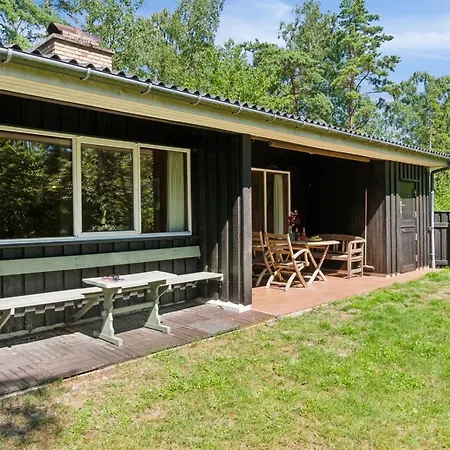 Gullmaj - 200m From The Sea By Interhome Vakantiehuis Vester Somarken